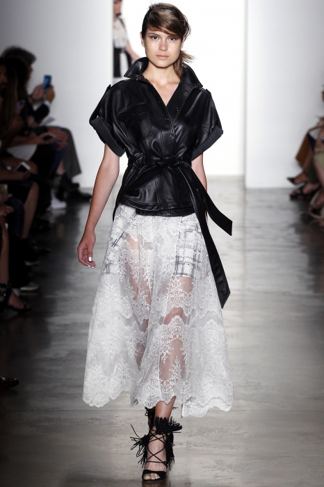 Лера Гайдук на показе Marissa Webb