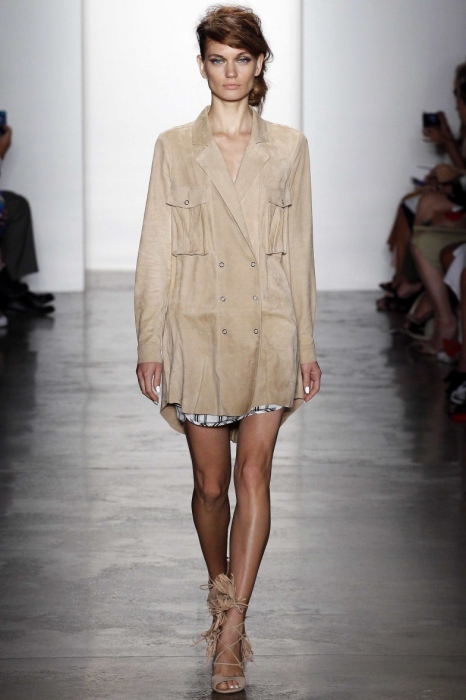 Лека Тягнерева на показе Marissa Webb