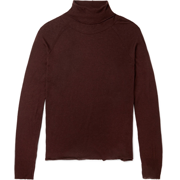 Михаил Халилуллин, пиар-агент «Собака.ru», автор стритстайл-рубрики «Проспект Халилуллина» «Осенью не проживу без водолазок чистых оттенков. Бордо