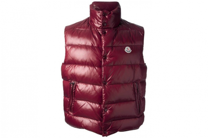Жилет Moncler, 80 000 руб. (ДЛТ)