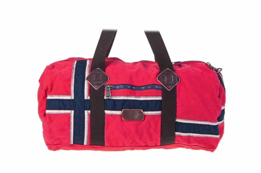 Сумка Napapijri, 12 990 руб. (Napapijri)