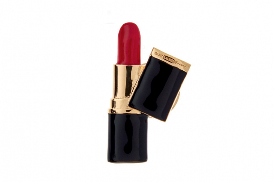 Брошь Saint Laurent, 21 000 руб. (сoncept store nevsky 152)