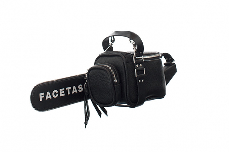 Сумка Facetasm, 93000 руб. (vfiles.com)