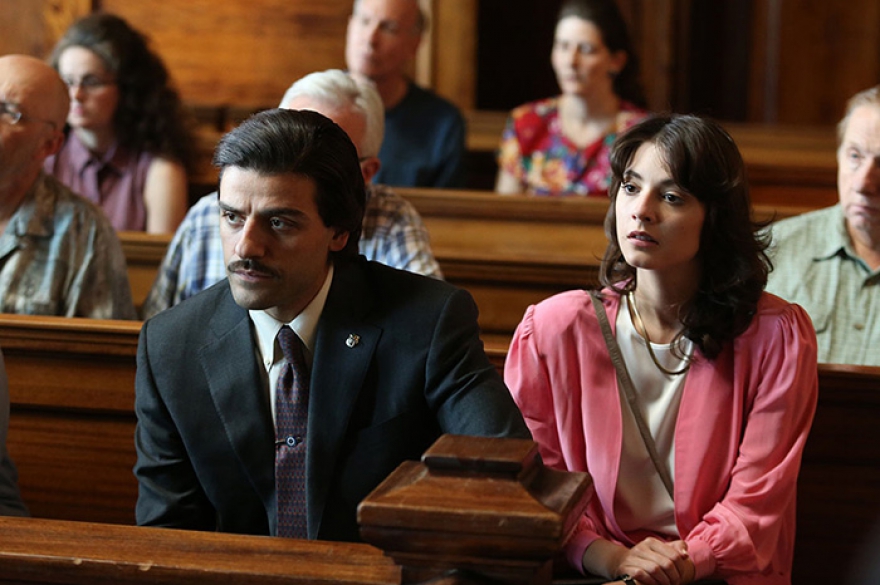 «Покажите мне героя» В Йонкерсе, штат Нью-Йорк, в разгар второго президентского срока Рейгана 28-летний амбициозный чиновник Ник Васиско баллотируется