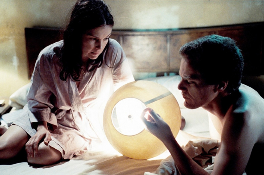 Фильм «Глюки» Советует: Артем Лангенбург, редактор раздела «Город» В неровной фильмографии отметивший недавно 70-летний юбилей Уильяма Фридкина есть