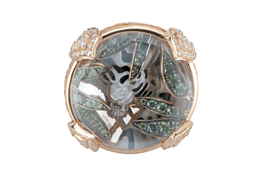 Leyenda, Magerit Тигр по кличке Белая Тень затаился за пластиной кварца в зарослях зеленых бриллиантов.