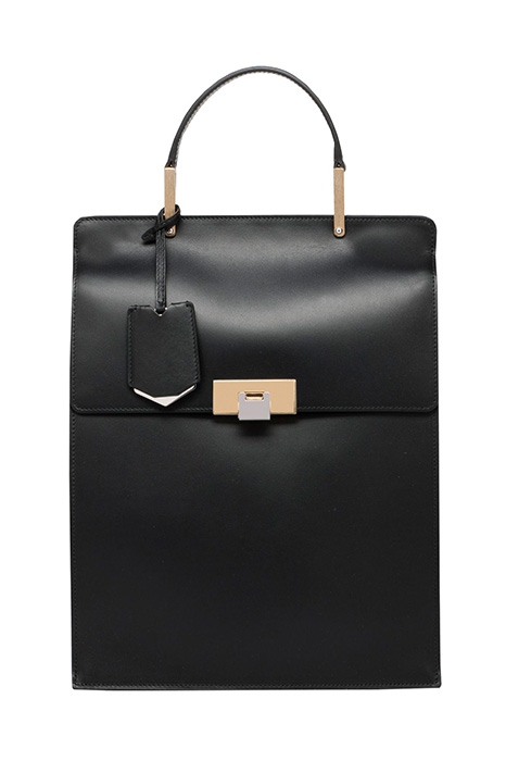 Balenciaga, около 120000 руб.