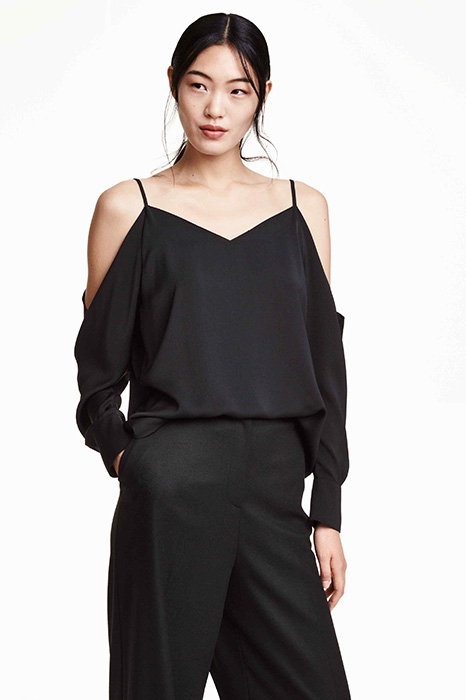 H&M, 2499 руб.