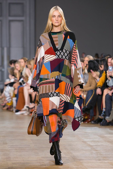 Пончо Chloe, 220 000 руб.