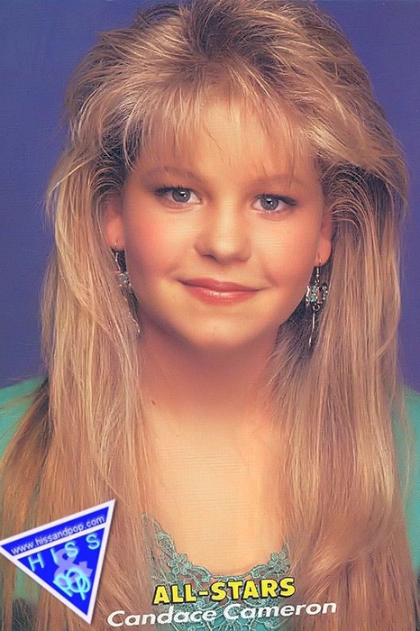 Начес и пышная челка появилась в 1980-х, но до середине 1990-х еще была в фаворе у кавергелз журналов с рецептами и советами по уборке дома