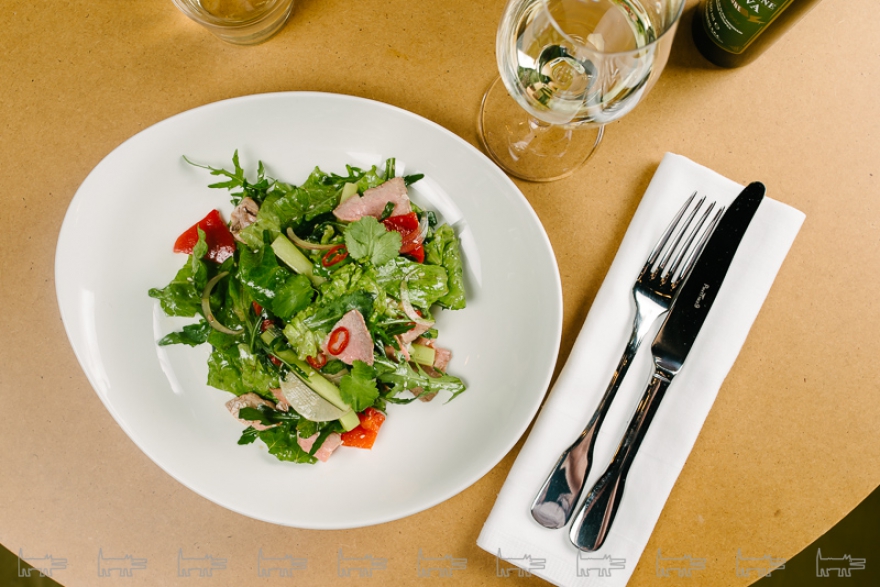 Салат с телятиной