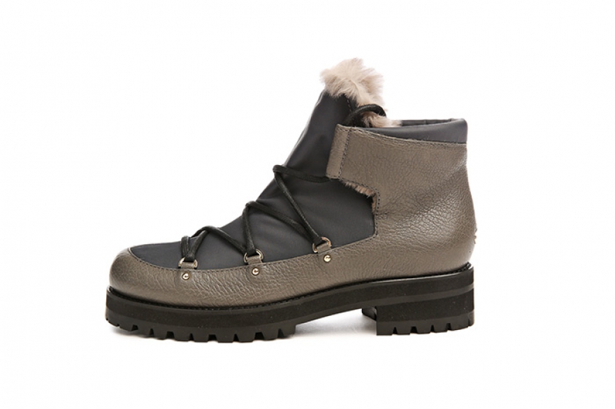 Jimmy Choo, 72 500 руб. (ДЛТ)