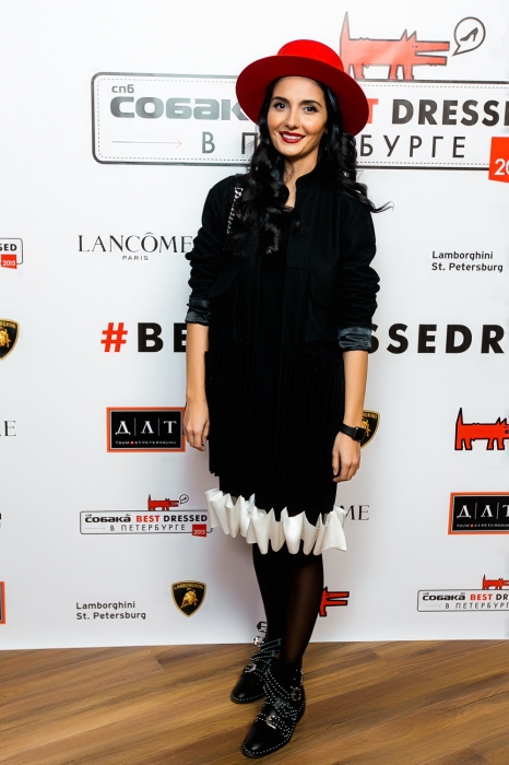 Анна Квирия в Givenchy