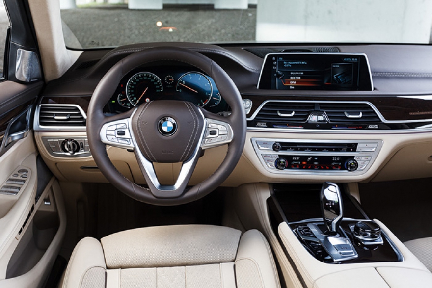 Bmw 7 2022 интерьер