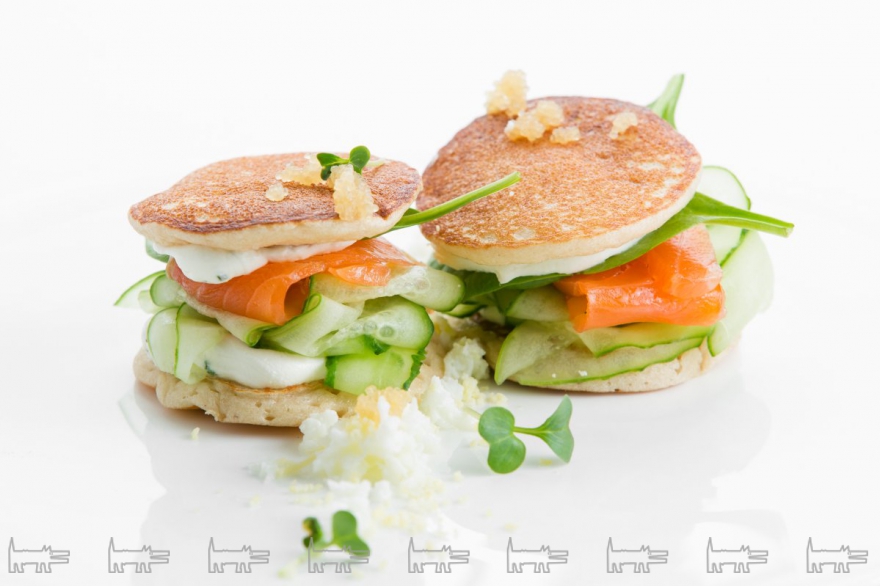 Гречневые оладушки с лососем