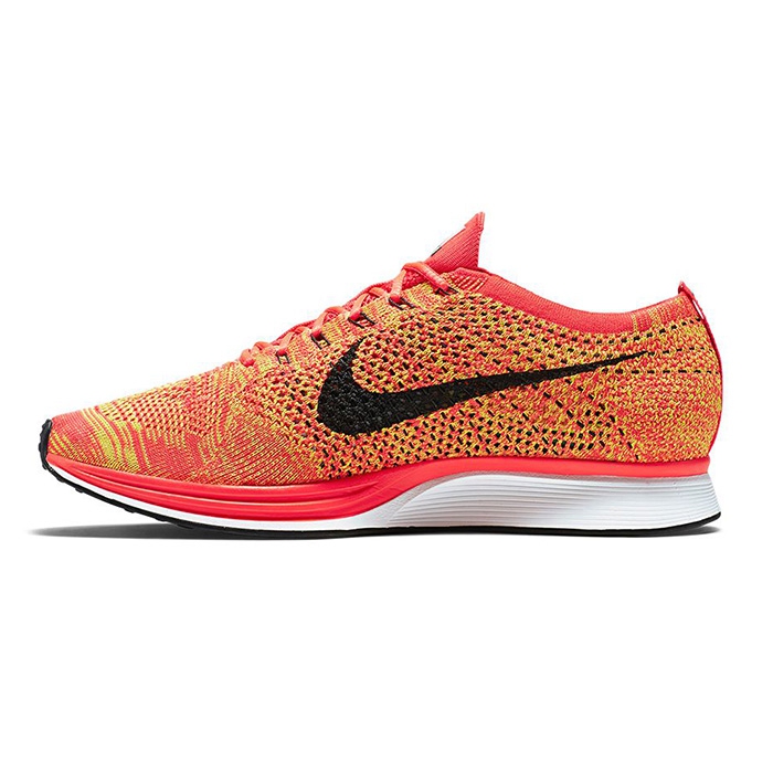 Легкие кроссовки Nike Fly Knit Racer, 8 990 руб. (Manomy)