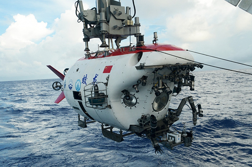 Blancpain помогает китайским ученым, конструкторам и акванавтам в работе над первым обитаемым глубоководным батискафом «Цзяолун»
