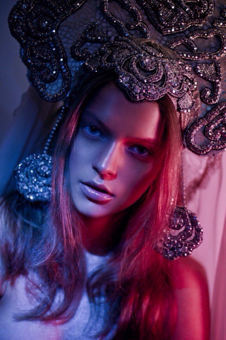 Коллекция аксессуаров LOOIZA POTAPOVA, фото - Алена Кунда, модель - Элизабэт Кей