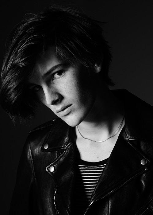 Дилан Броснан (сын Пирса Броснана) в рекламной кампании Saint Laurent, сезон осень-зима 2016