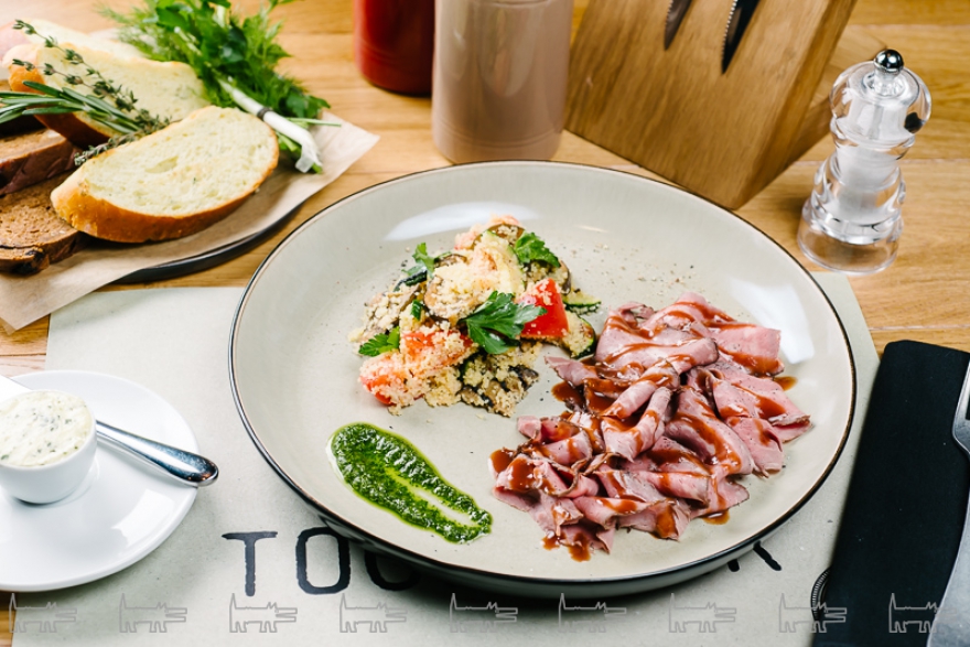 Ростбиф в ресторане Hitch