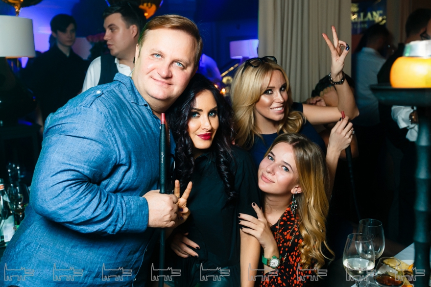 Секірусіз жыныстық қатынас Былғары шалбардағы мүше