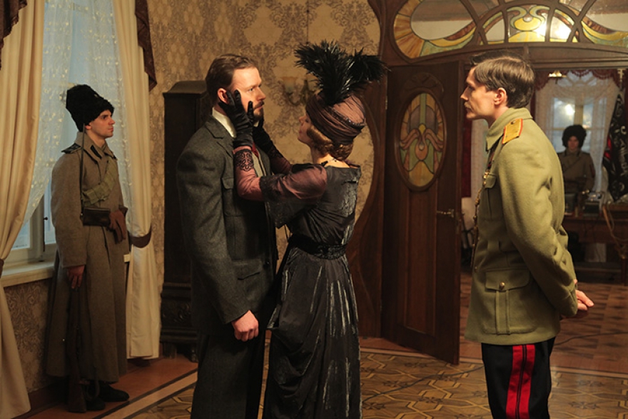 Кадр из фильма Сергея Снежкина «Контрибуция»