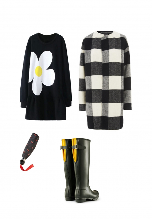 Пальто ONLY, платье WithChic, сапоги Hunter, зонт Marc by Marc Jacobs