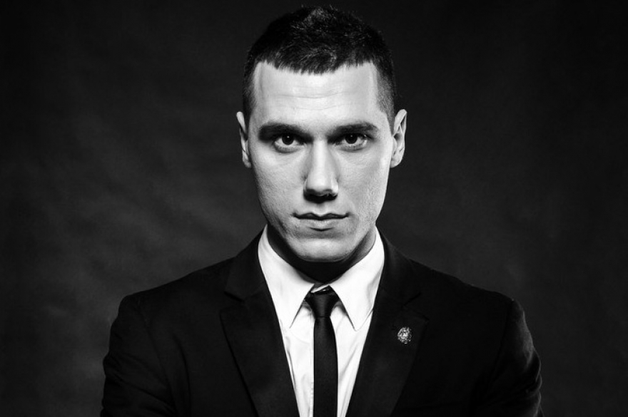 Олег Карнаух 26 лет Еще одна кинематографичная история про сына шахтера из Донбасса, приехавшего в Петербург с 500 долларами в кармане. Подайся он в