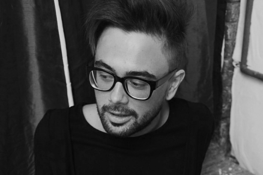 Евгений Викентьев 28 лет Ламберсексуал в роговых очках в четырнадцать лет бросил школу и ушел на кулинарный фронт: новобранец ринулся защищать новую