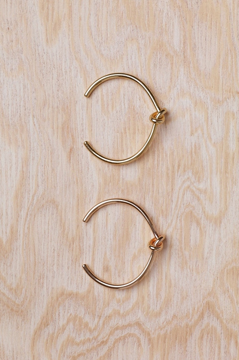 Браслет Celine, 26 000 руб.