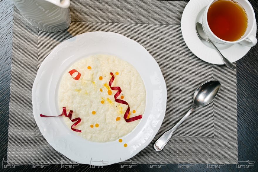 Рисовая каша "Праздник каждый день" на сгущённом молоке с ванилью и ароматом апельсина