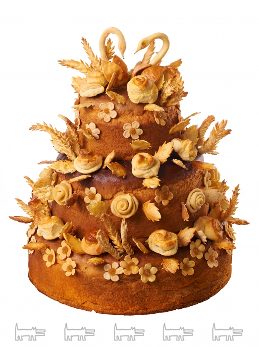 Многоярусовый каравай для любителей удивлять и ценителей «высокого».