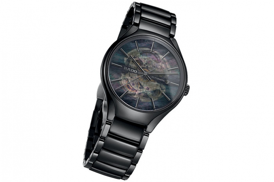 True Open Heart, Rado Земля в иллюминаторе видна на циферблате часов новой ограниченной серии из 500 экземпляров. Такие очертания приобретает ядро
