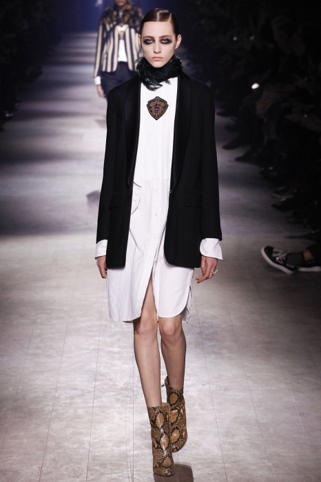 Юля Павлова на шоу Dries Van Noten