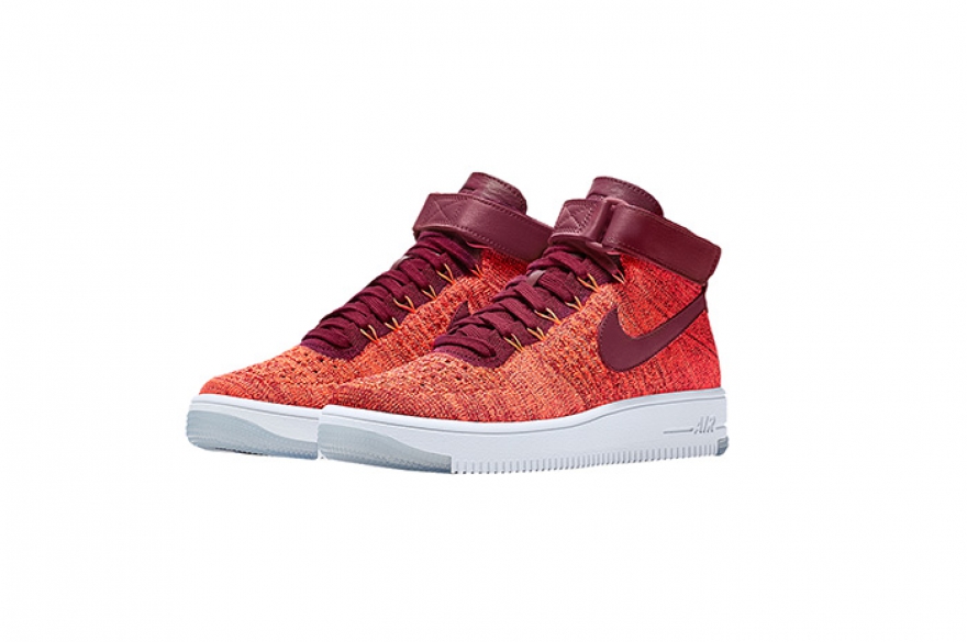 Nike Air Force FlyKnit