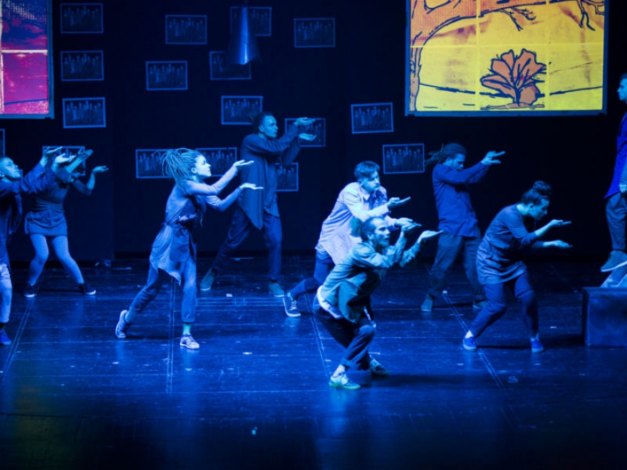 Узнать, что такое современный уличный танец, и заново взглянуть на свой родной город Уличный танец — это свобода. Если в какой-то момент вы