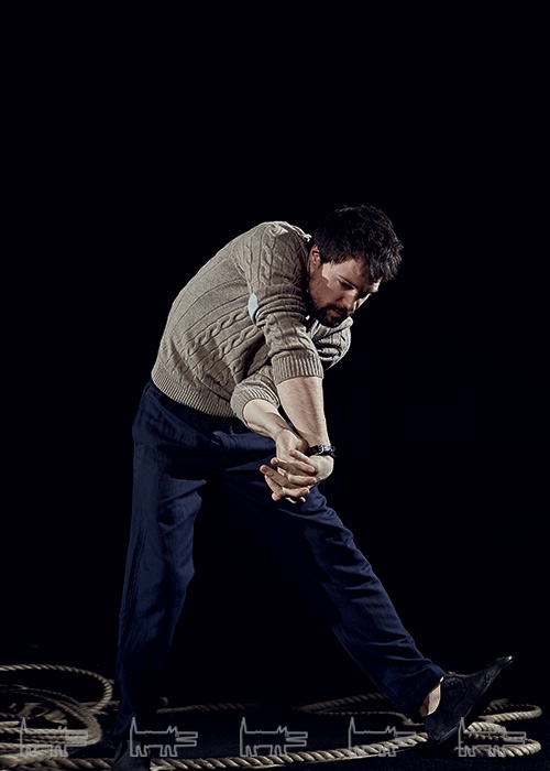 Свитер Poster, брюки MSGM, ботинки Marsell (все — ДЛТ)