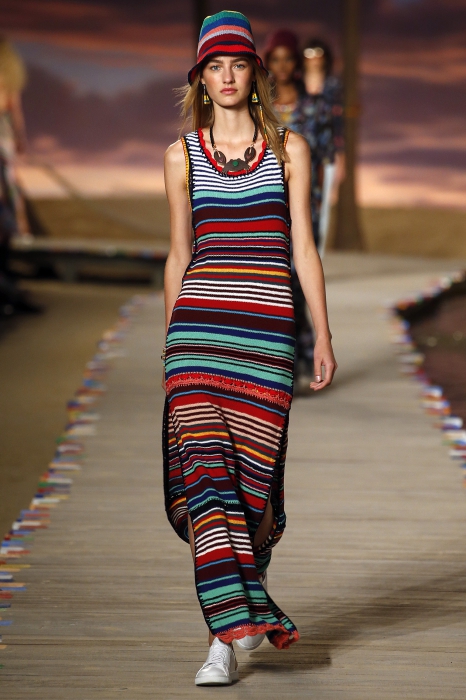 Платье Tommy Hilfiger, 48 000 руб.