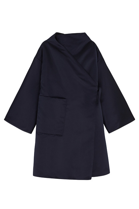 Шелковое пальто Ms. Min. 173 600 руб. вместо 197 904 руб.