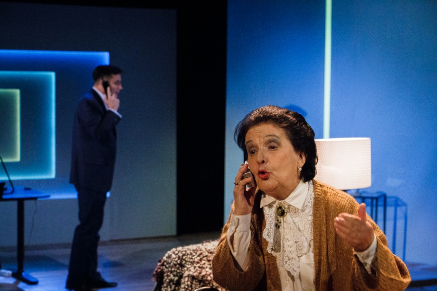 Среда, 13 апреля Услышав монолог Наили Гараевой, который актриса произносит, глядя прямо в зал, становясь матерью для каждого зрителя, вы тут же