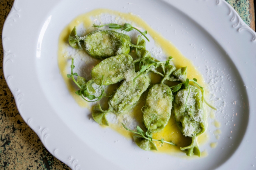 Ресторан Probka. Карамелле верде с рикоттой и шпинатом, 750 рублей