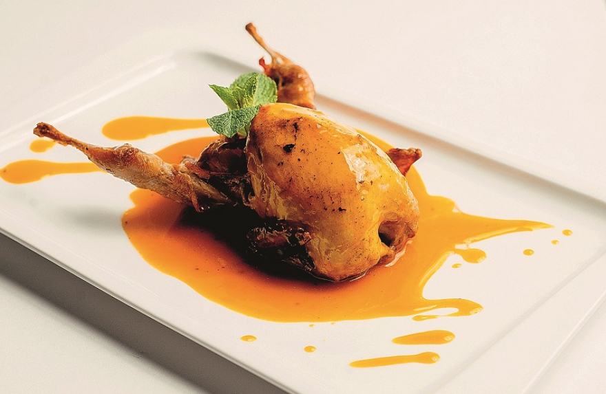 Перепелка, фаршированная ананасом (285 ккал на 150 г)