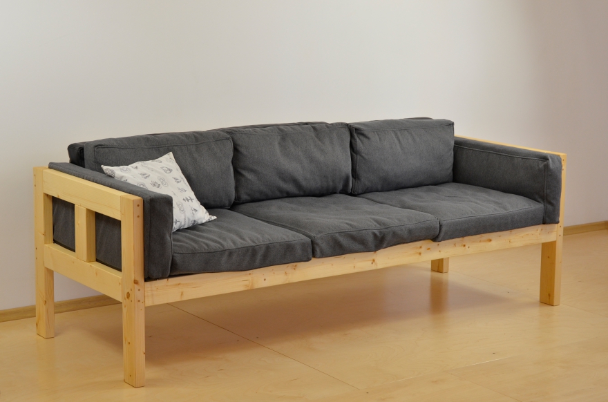 Диван ручной работы из массива сосны