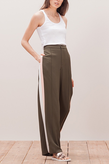 Брюки Stradivarius, 2 999 руб.