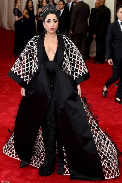 Леди Гага, 2013 год