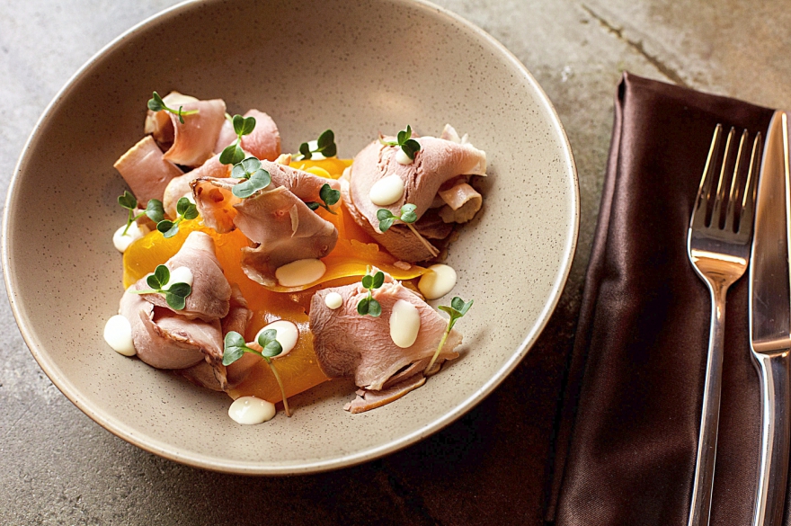 Копченая утка с маринованный тыквой