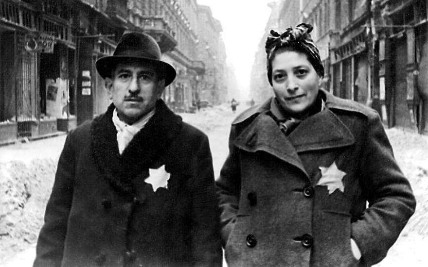 Евгений Халдей. Гетто в Будапеште. Январь 1945 года.