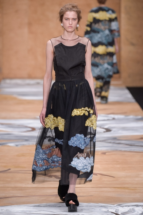 Показ Alena Akhmadullina на Mercedes-Benz Fashion Week Russia, осень-зима 2016