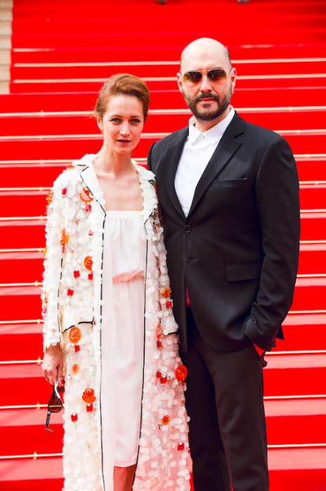 Виктория Исакова в Prada и Кирилл Серебренников