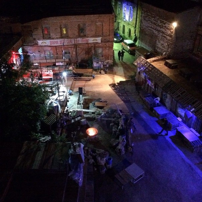 Фабрика Алафузова Заброшенная фабрика-лофт, которая до недавнего времени принимала в своих стенах в основном вечеринки, сейчас решила направить свой